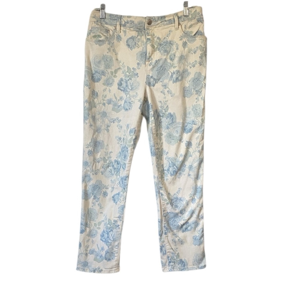 CHICO'S SO SLIMMING CROP WHITE W/ BLUE FLORAL DESIGN PANTS Jeans size 1.5 or M